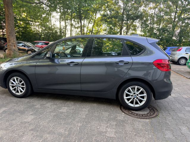 BMW Titel: BMW 218i Active Tourer Aut. | Scheckheft 