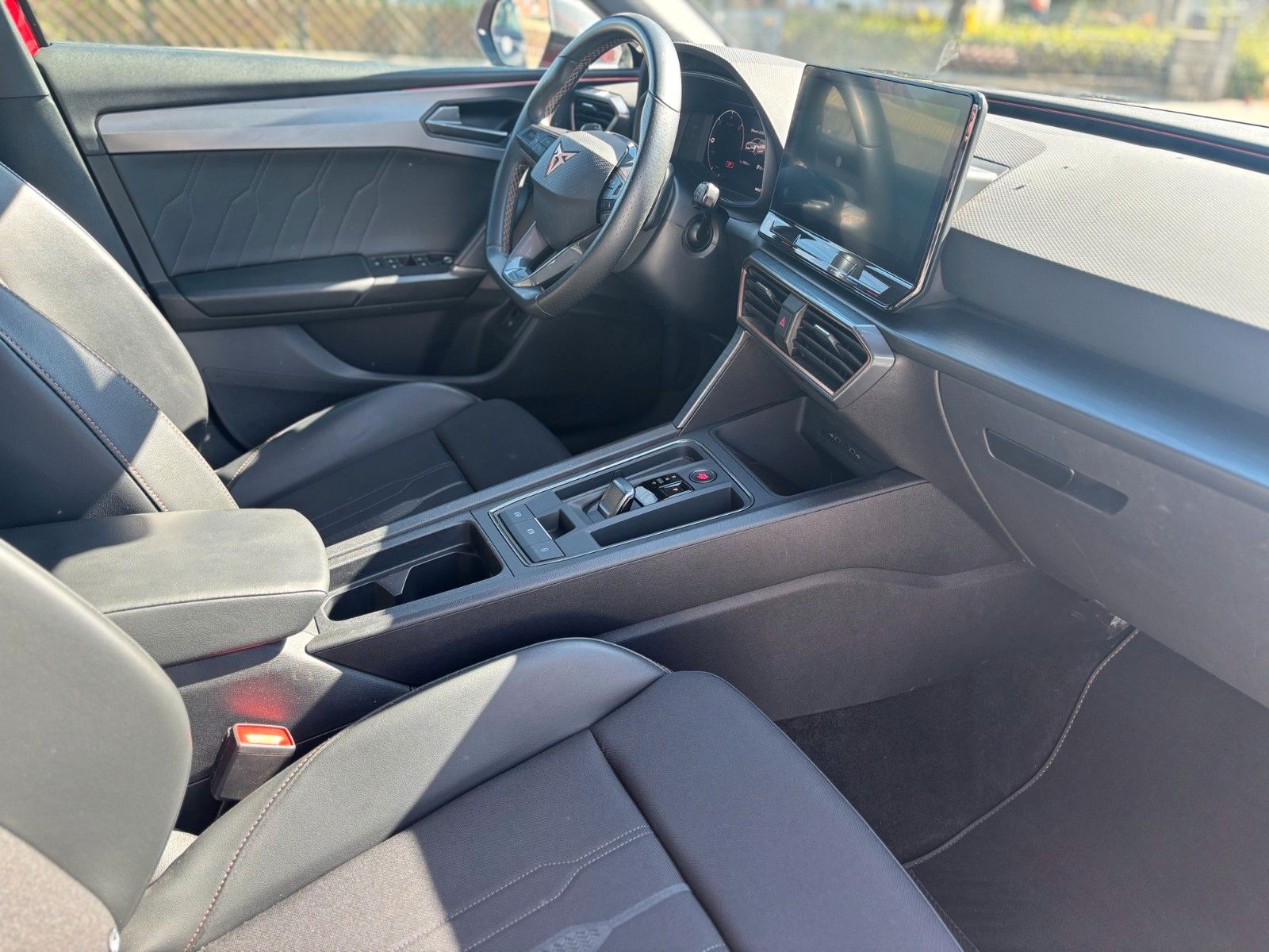 Fahrzeugabbildung CUPRA Leon Sportstourer VZ e-Hybrid