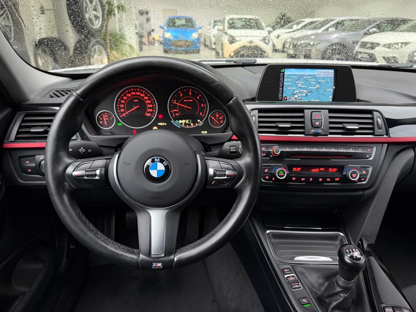 BMW 320 2014 — photo 14