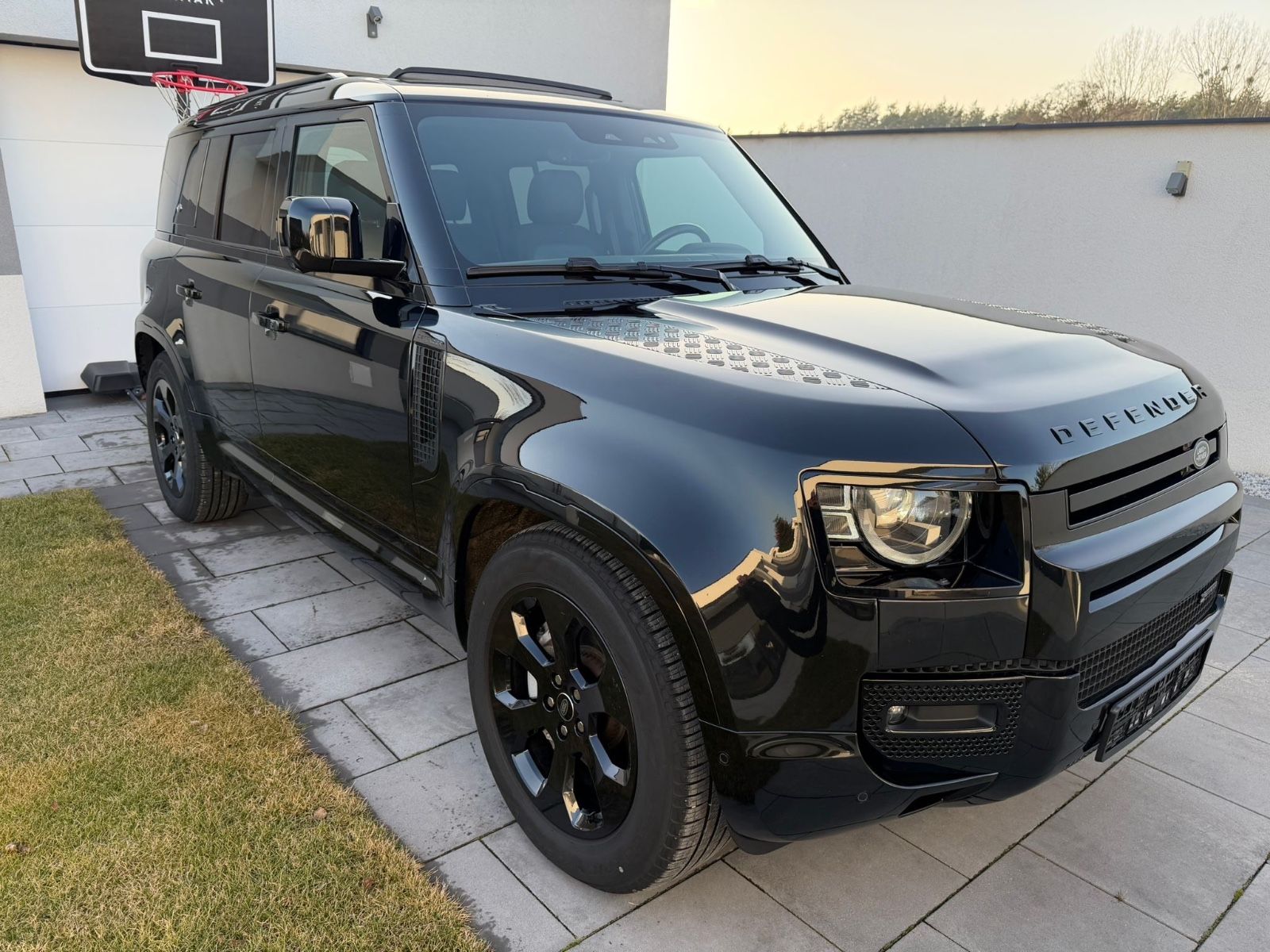 Land Rover Defender 110 X-Dynamic SE LED NAVI LEDER foto 3