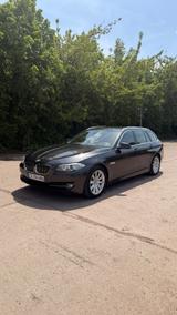 BMW 525d Touring Xenon SHZ TÜV 8 Fach  - BMW 525 aus 2010: Kombi