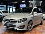 Mercedes-Benz B 220d PANO DISTRONIC ILS MEMORY KEYLESS AHK AMG - Mercedes-Benz B-Klasse: Limousine