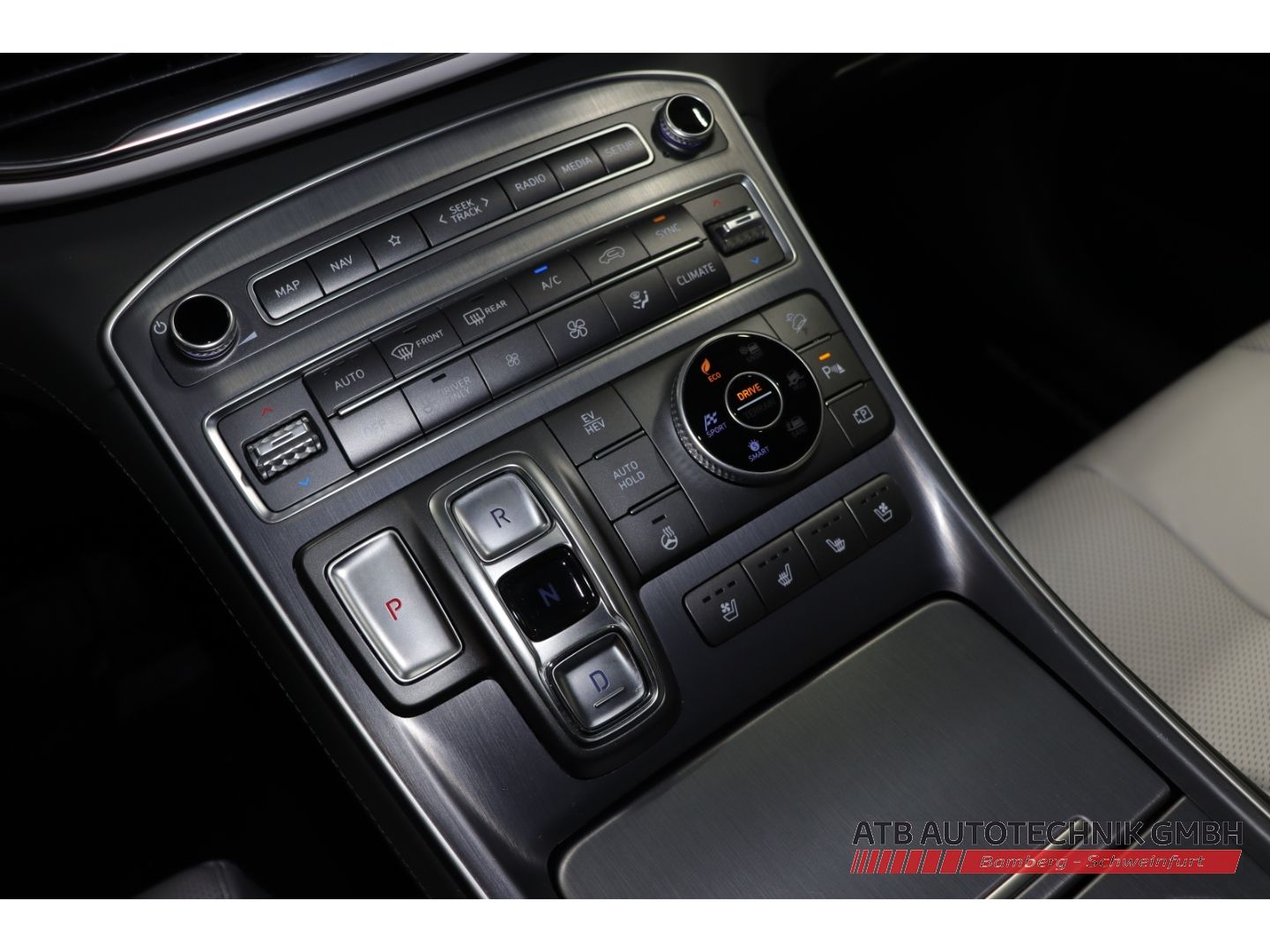 Fahrzeugabbildung Hyundai SANTA FE Signature 1.6l PHEV 4WD 97,4% SOH AHK-a