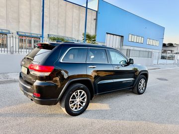 Jeep Grand Cherokee - 5