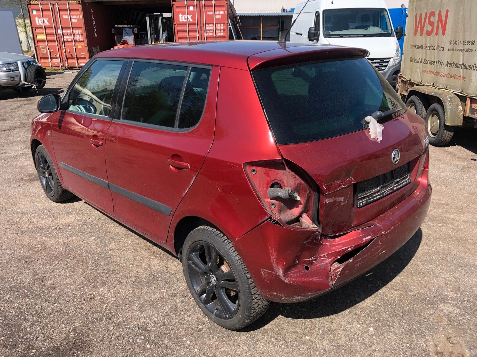 Fahrzeugabbildung SKODA Fabia Ambiente Heckschaden