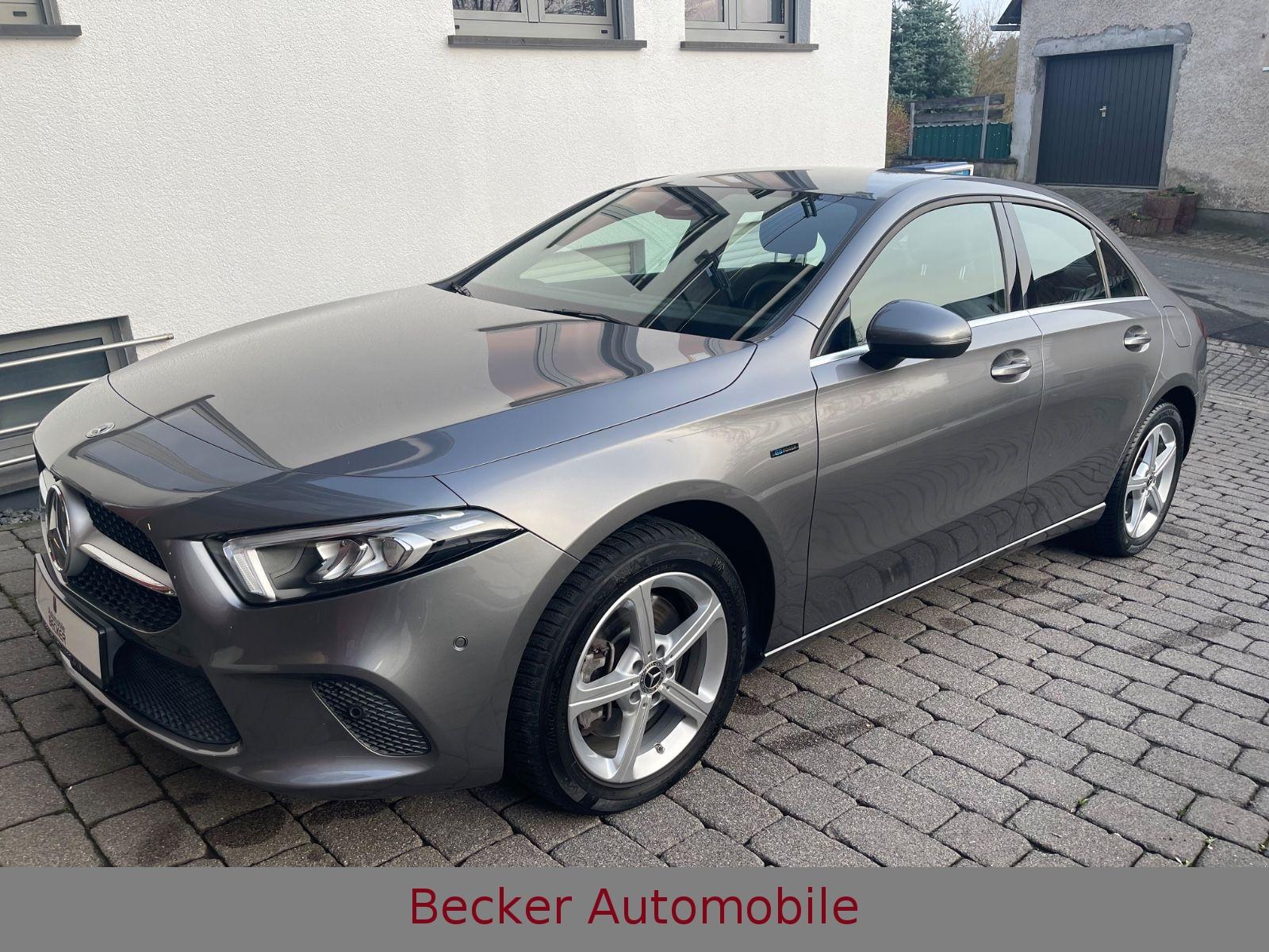 Mercedes-Benz A 250 e Lim. SITZHEIZUNG/NAVI/KLIMA/LED/TEMPOMAT