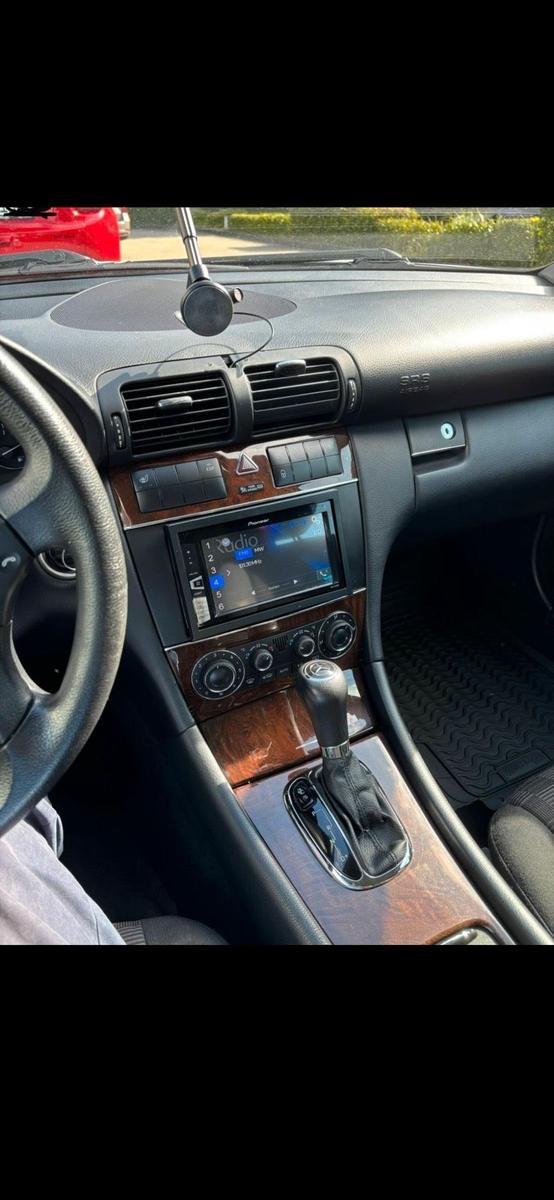 Mercedes-Benz C180 2006 — photo 12