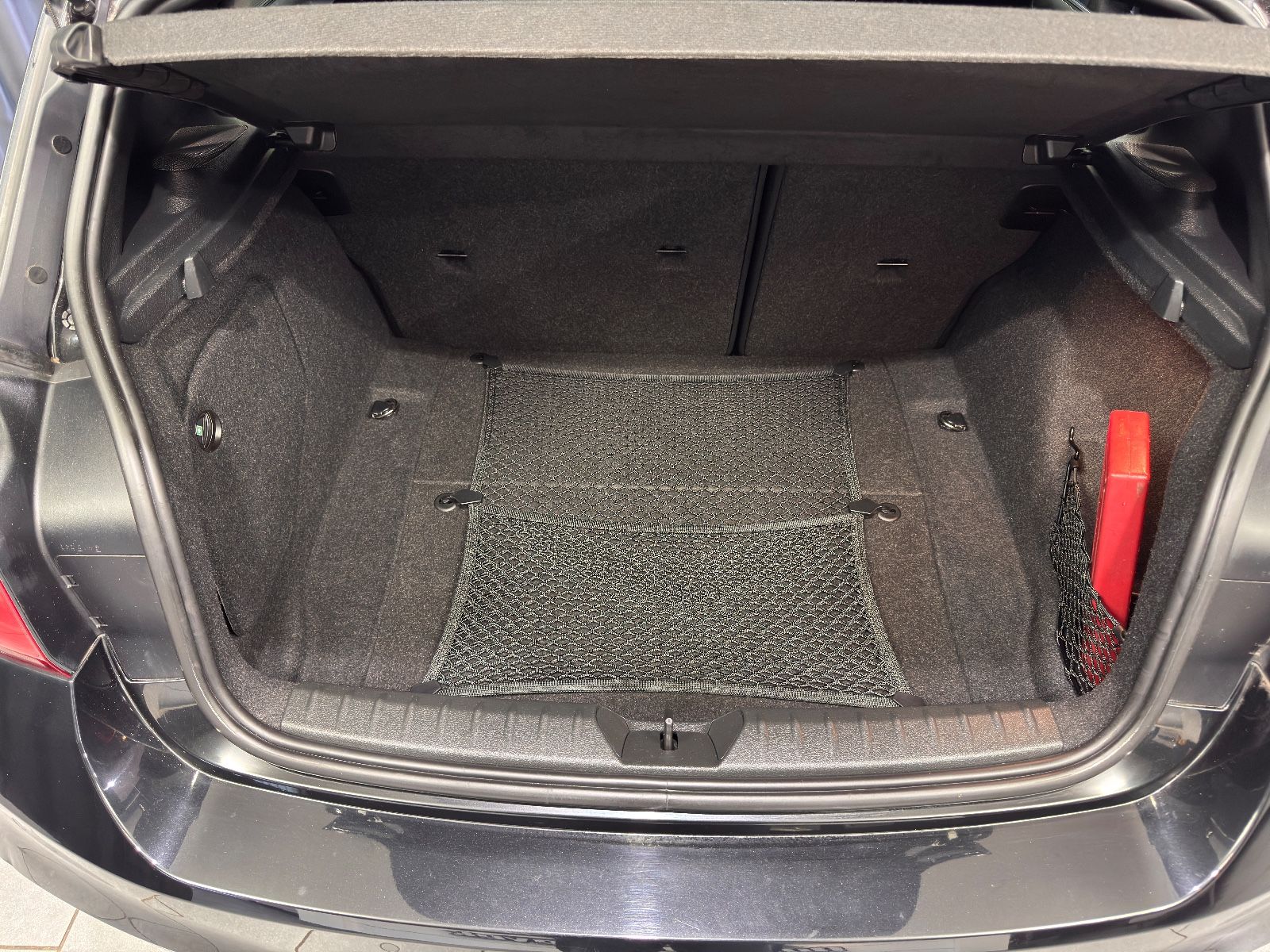 Fahrzeugabbildung BMW M135i xDrive|H&K|LED|KAMERA|VOLL|DEUTSCHES FZG