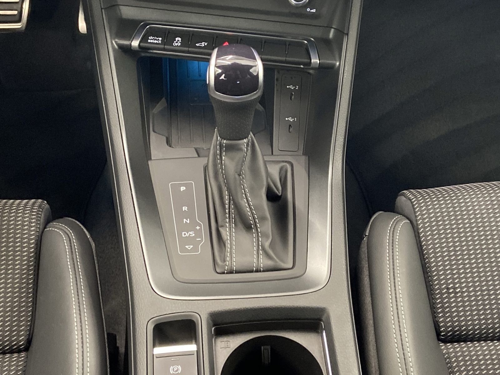 Audi Q3 Sportback 45 TFSIe S line *Matrix*Business* foto 14