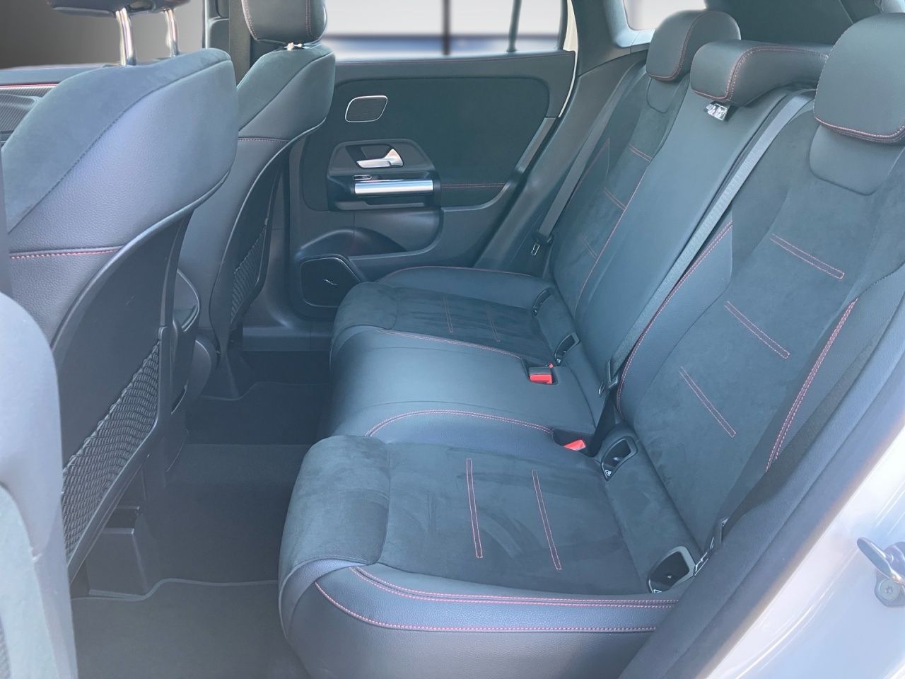 Fahrzeugabbildung Mercedes-Benz GLA 45 AMG 4M+ AHK+Pano+Night+Burmester+360°