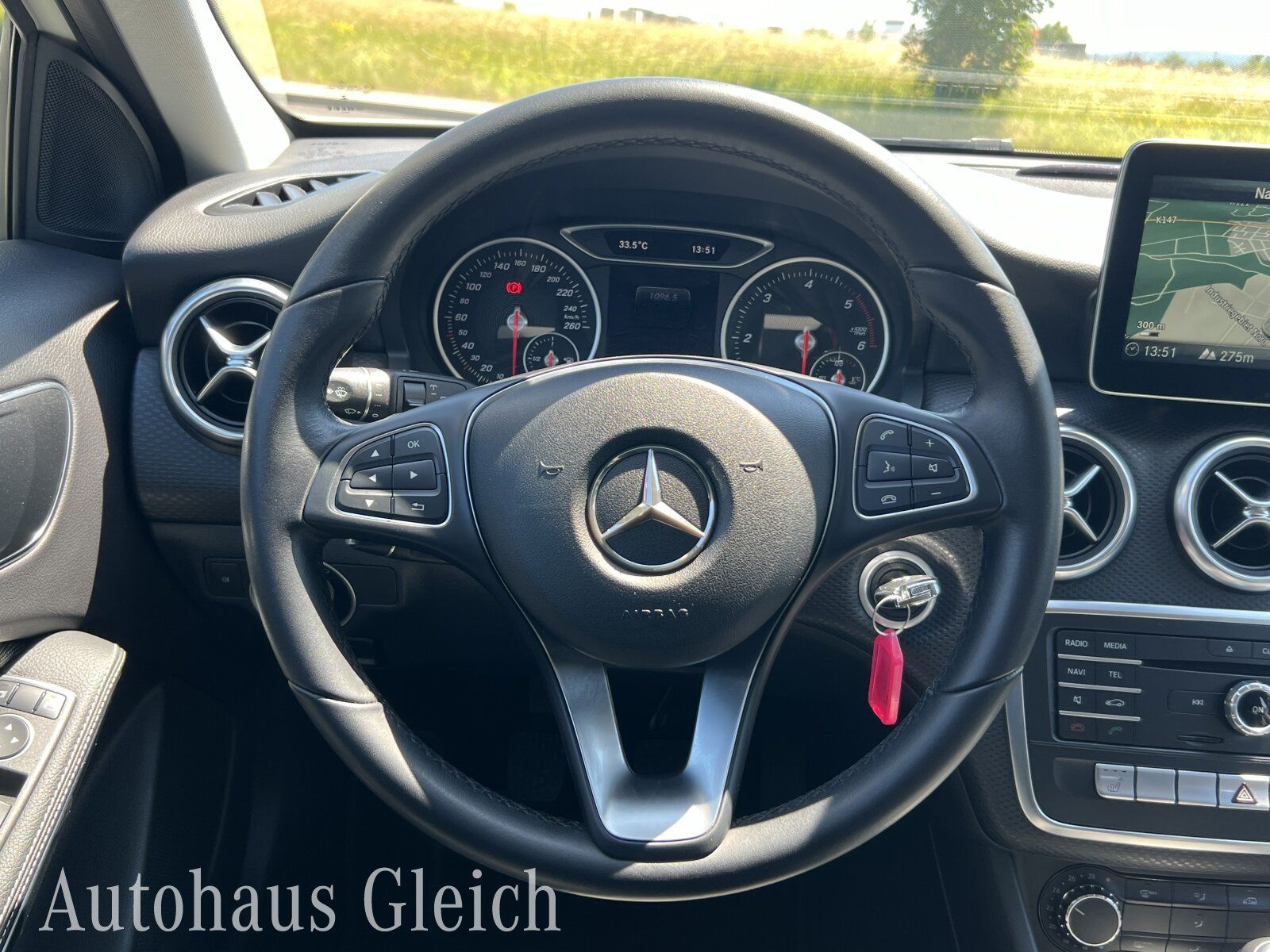 Fahrzeugabbildung Mercedes-Benz A 180 d Style/Navi/KEYLESS-GO Start-Funktion/LED