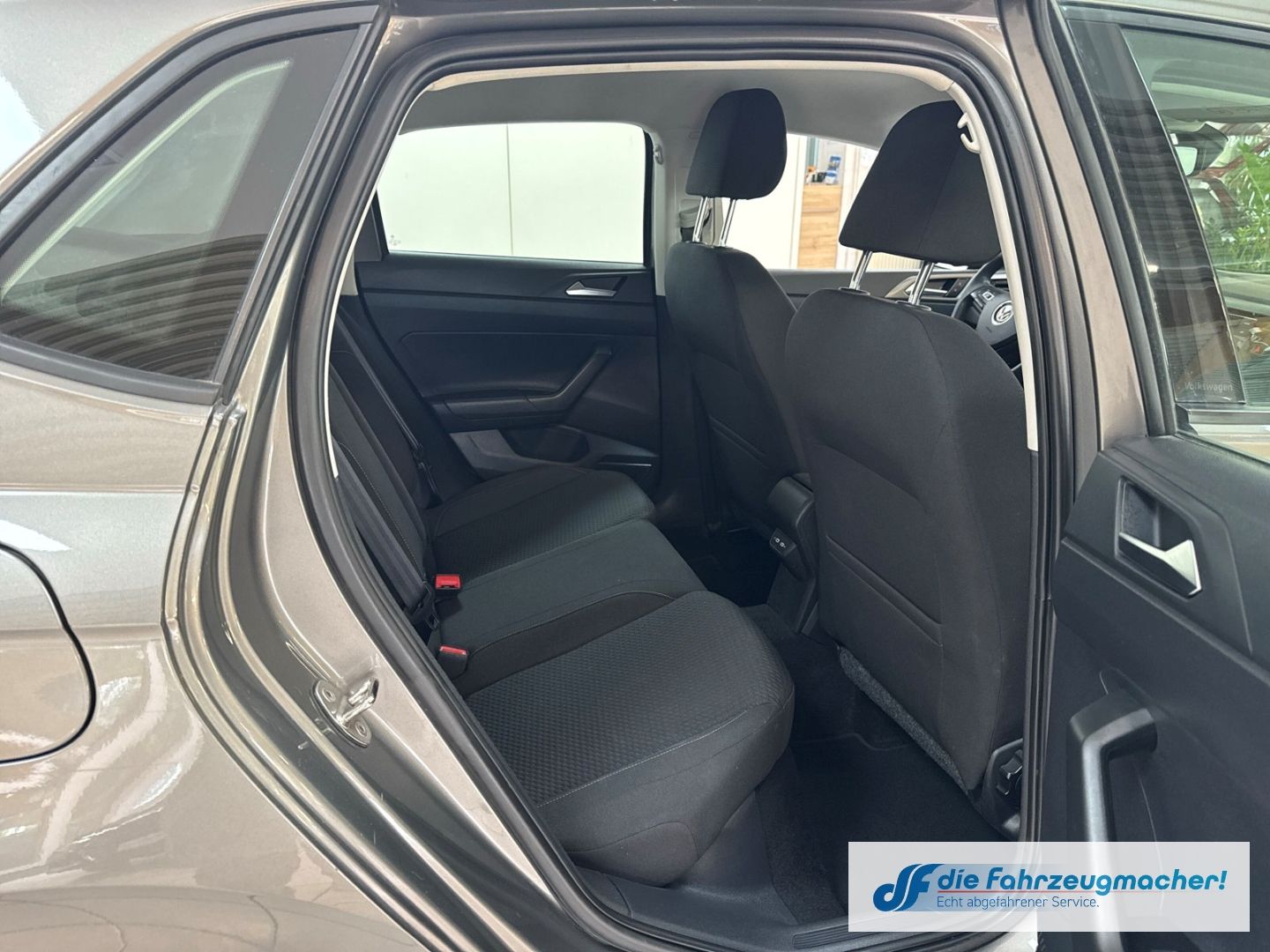 Fahrzeugabbildung Volkswagen Polo VI Comfortline 1.0 TSI EU6d ACC Musikstream