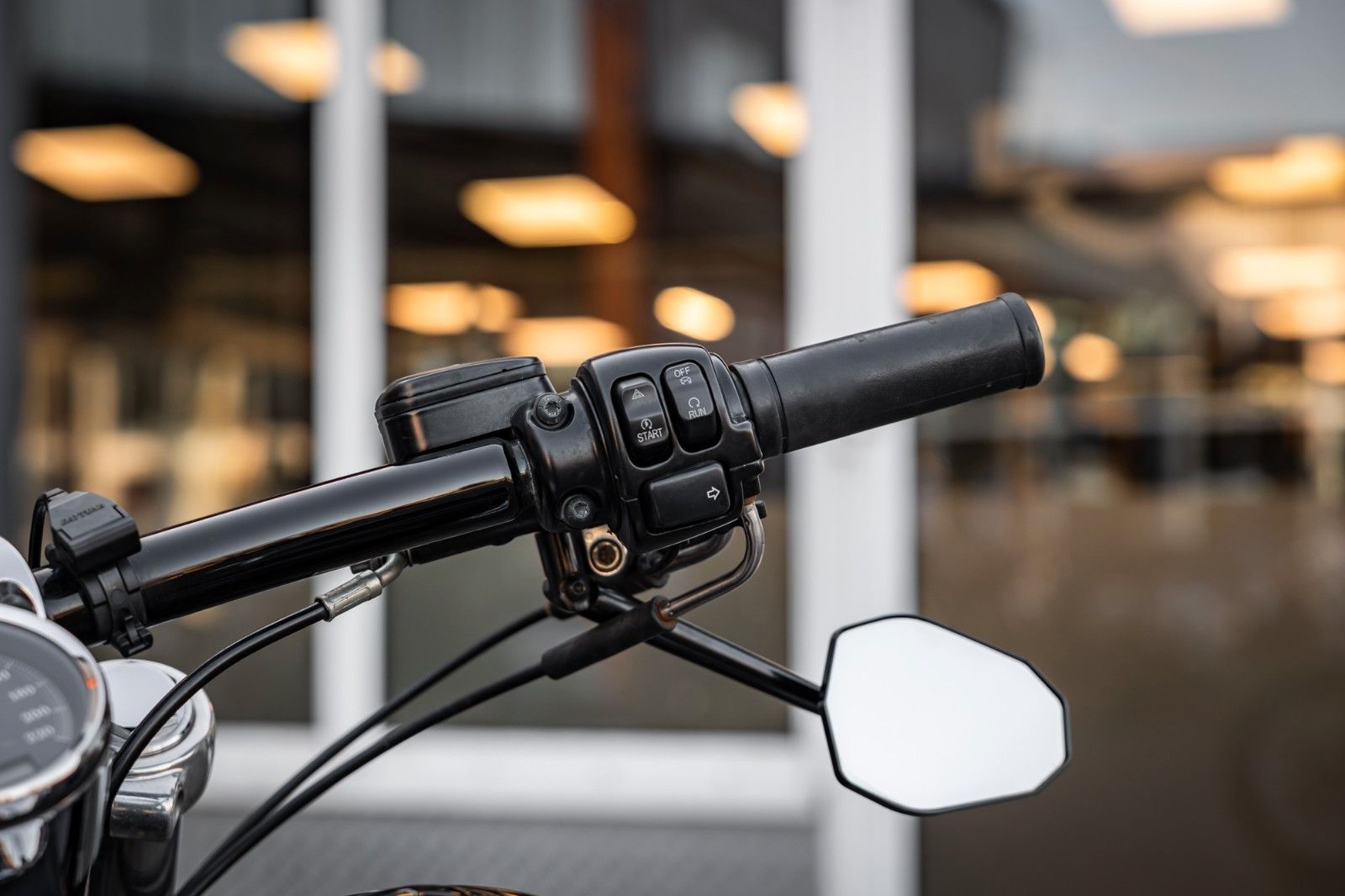 Fahrzeugabbildung Harley-Davidson Breakout 103 FXSB- Kesstech -