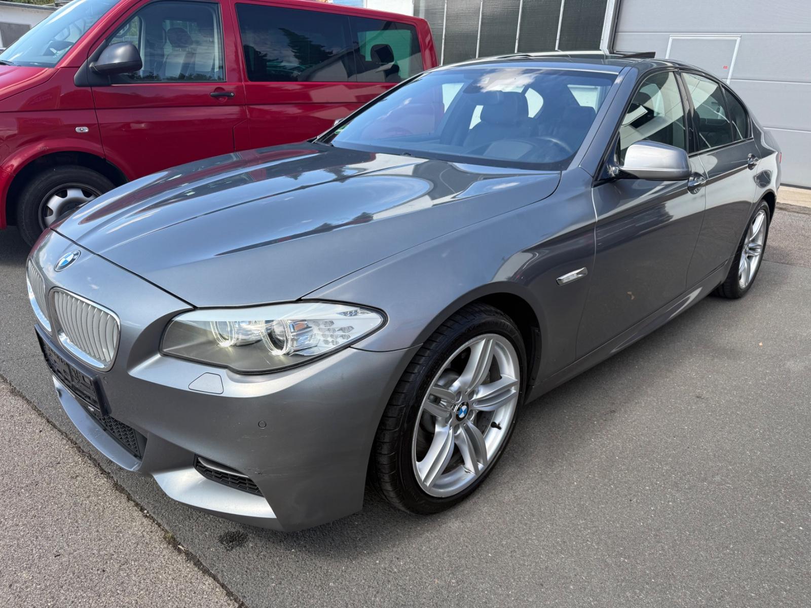 BMW M550 d xDrive Limousine Sport-Paket M / M Sport
