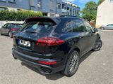Porsche Cayenne Diesel Platinum Edition Platinum Edition - Porsche Cayenne in Frankfurt (Main)