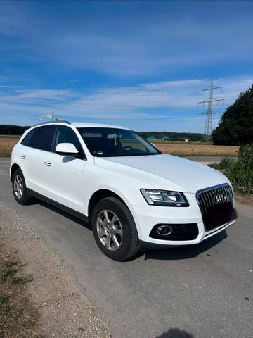 AUDI Audi Q5 2.0 TDI Quattro + Anhängerkupplung