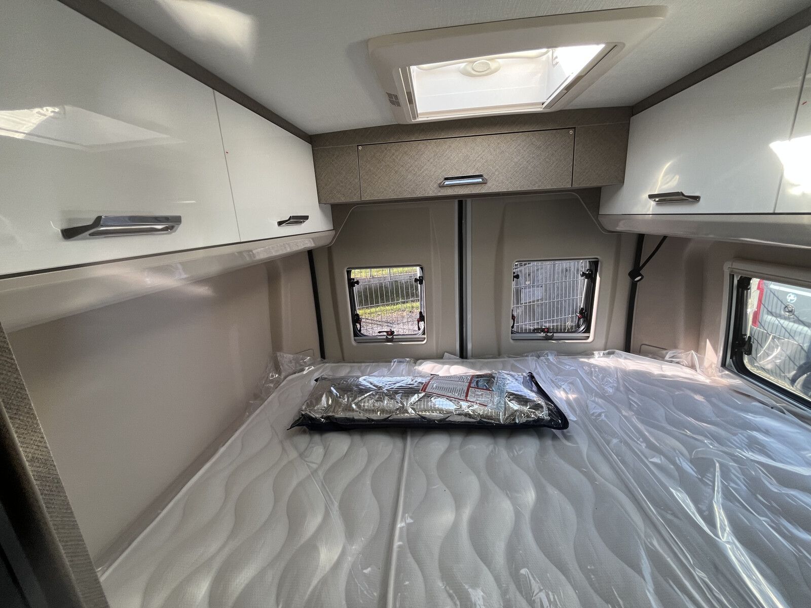 Fahrzeugabbildung Karmann Davis Lifestyle DA 590 LS Markise und Automatik