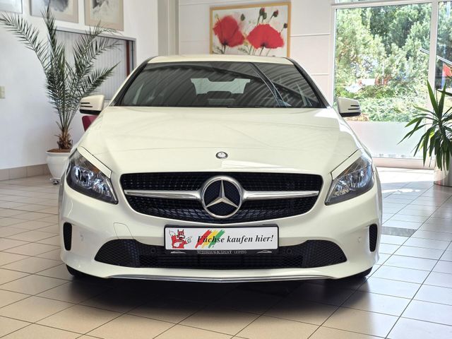 MERCEDES-BENZ A 180 — Foto 2
