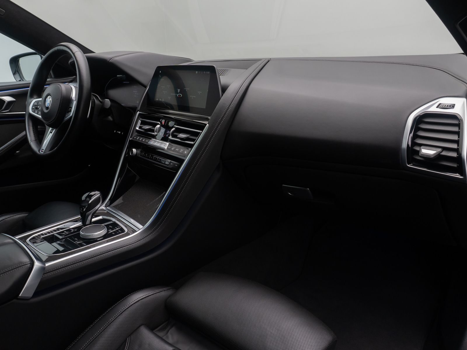 Fahrzeugabbildung BMW M850i xD Gran Coupé 360°Laser SoftCl DispKey 20"