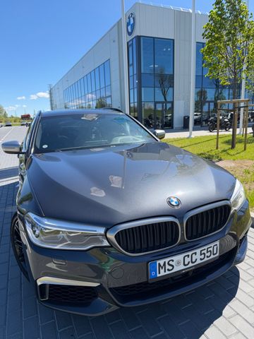 BMW M550d xDrive Touring A -