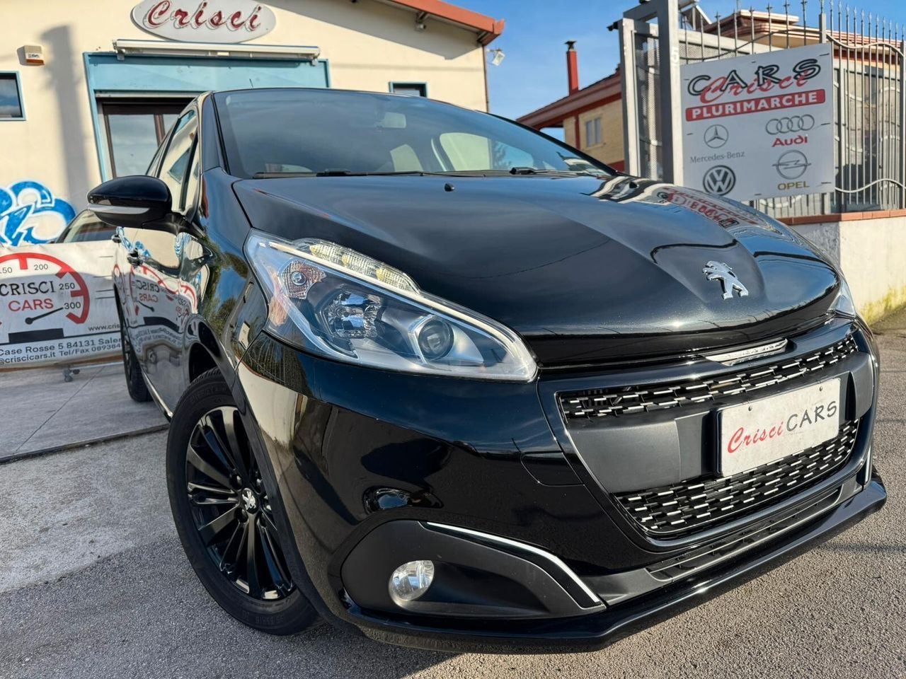 PEUGEOT 208