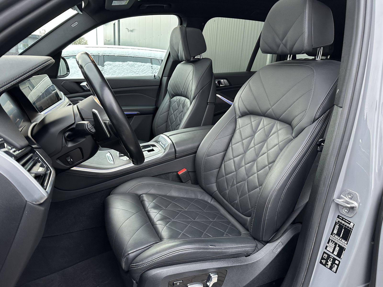 Fahrzeugabbildung BMW X5 xDrive30d M-Sport NAV+LED+360°+HEAD-UP+PANORA