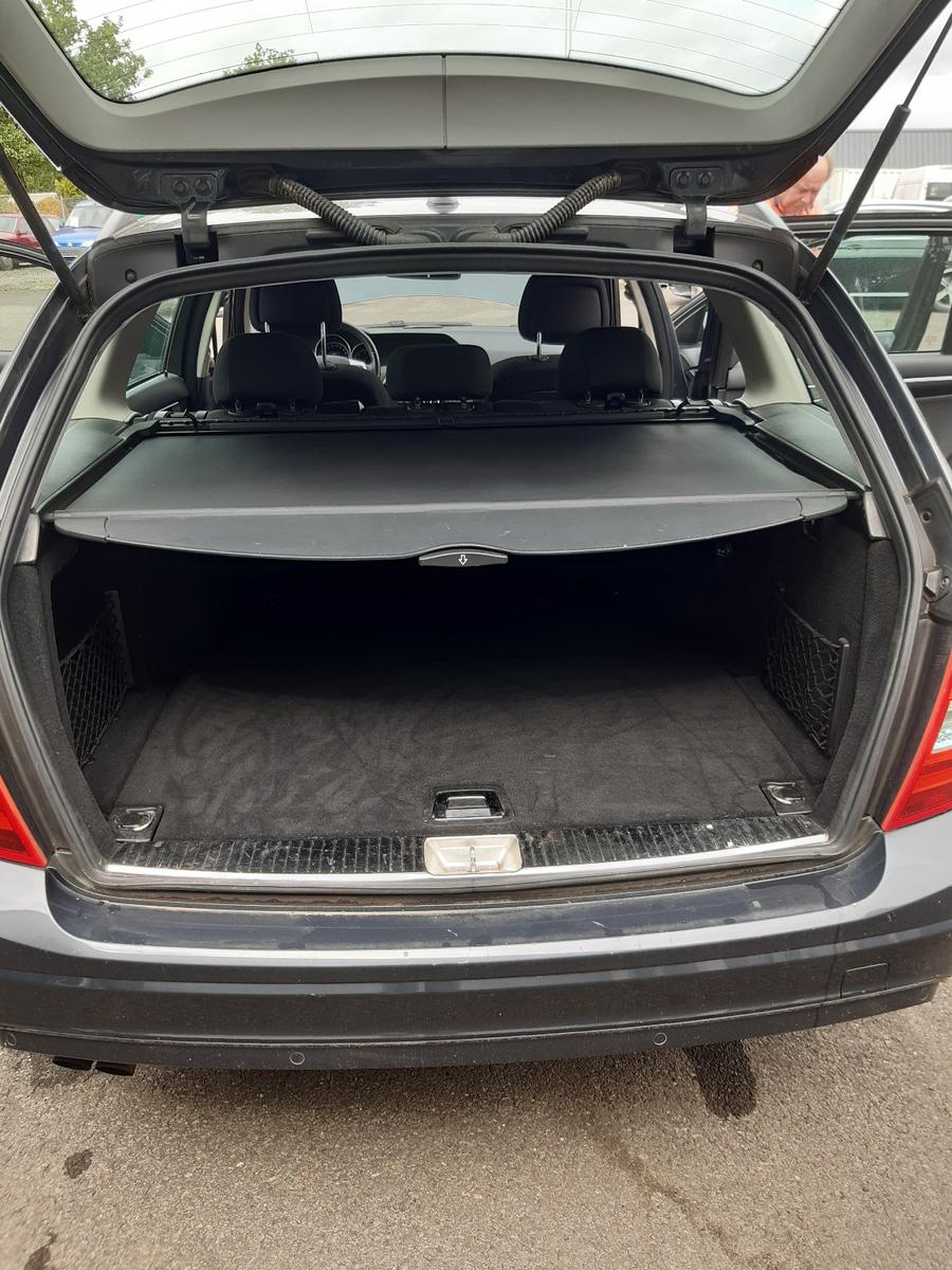 Mercedes-Benz C180 2014 — photo 12