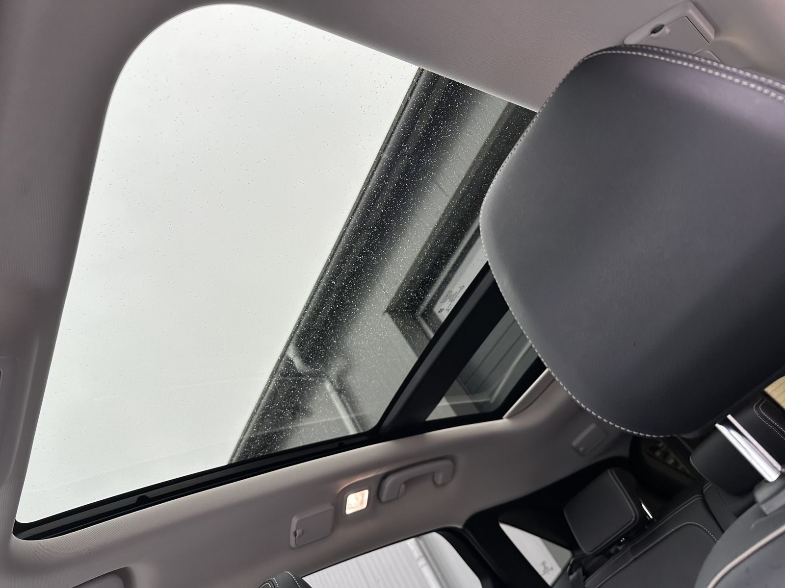 Fahrzeugabbildung Ford Kuga 2.0 EcoBlue 4x4 Vignale NAV+LED+AHK+PANO+VC