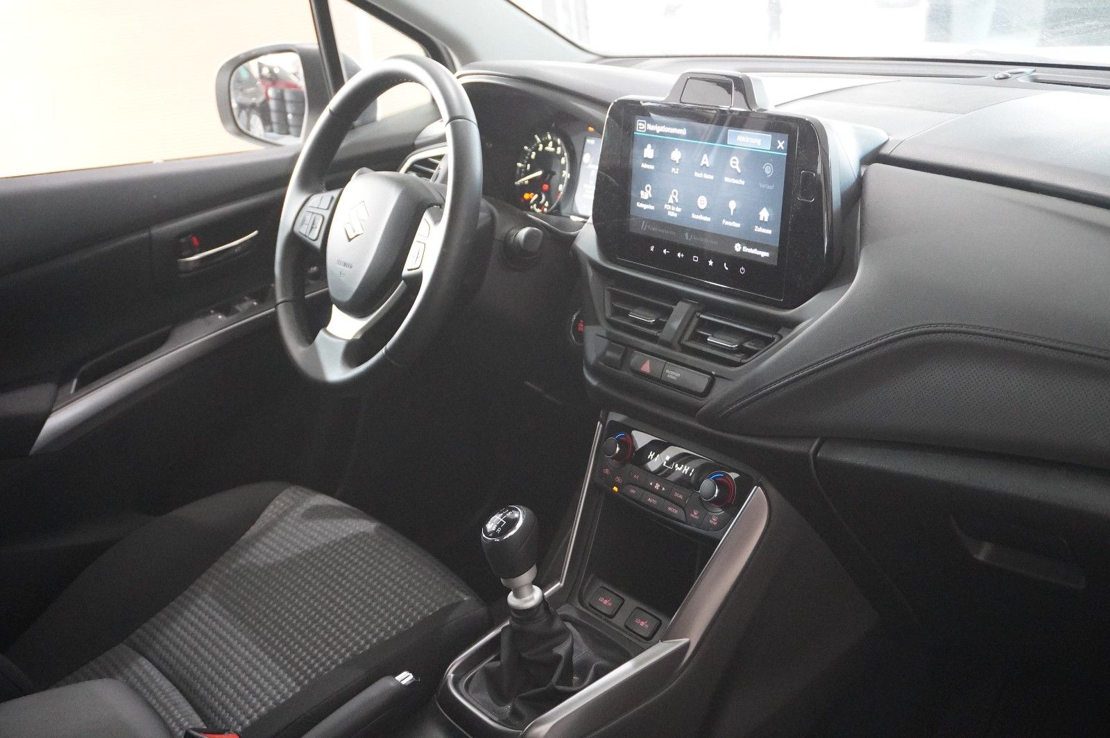 Fahrzeugabbildung Suzuki (SX4) S-Cross 1.4 COMFORT NAVI/LED/KAMERA/SH/DAB