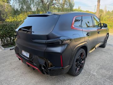 BMW XM - 5