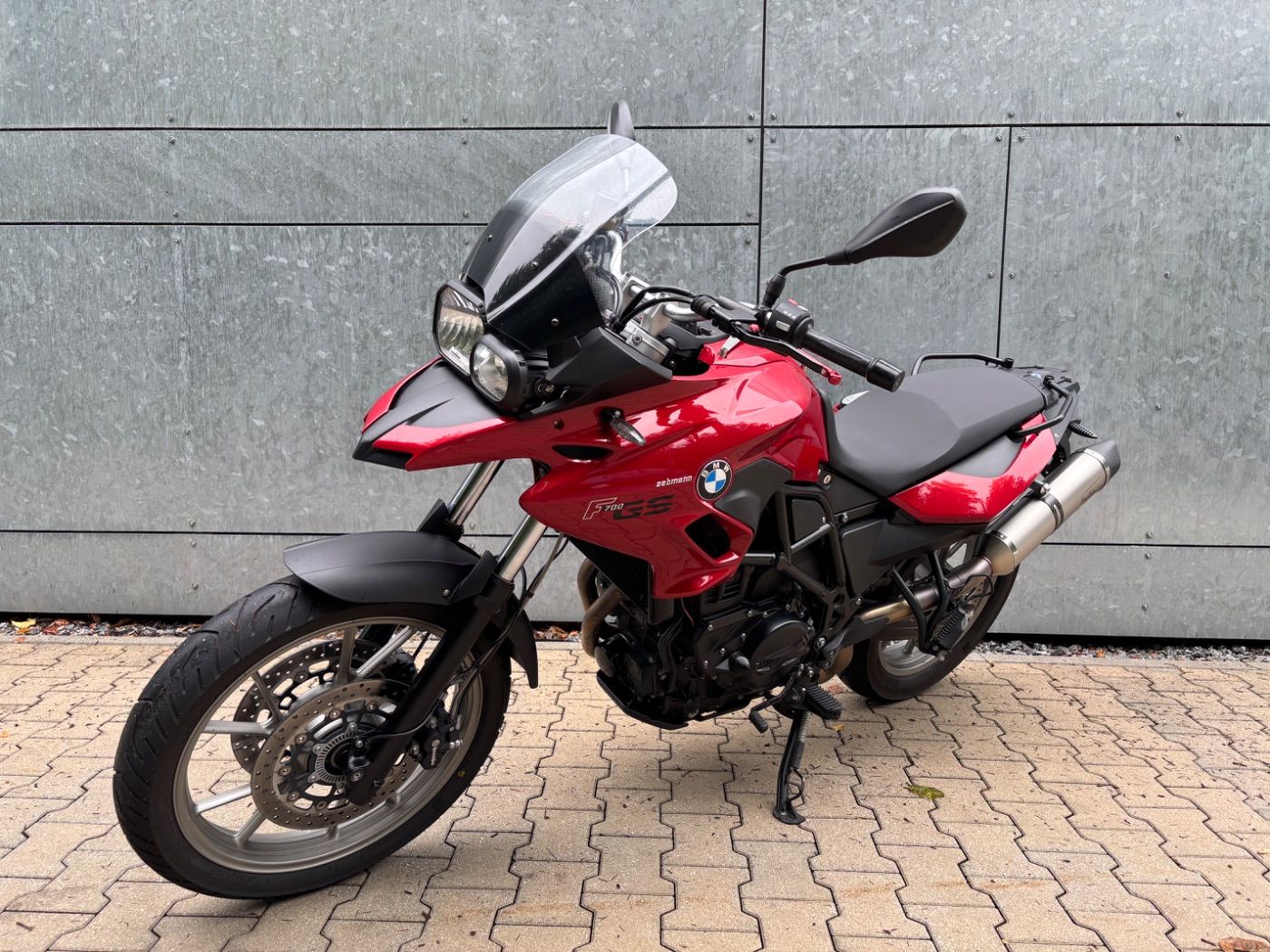 Fahrzeugabbildung BMW F 700 GS Tieferlegung LeoVince Endschalldämpfer