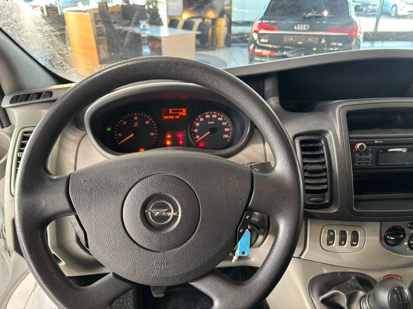 Fahrzeugabbildung Opel Vivaro 2.0D Kombi L1H1 9-SITZE/KLIMA/ALU/SolarPr