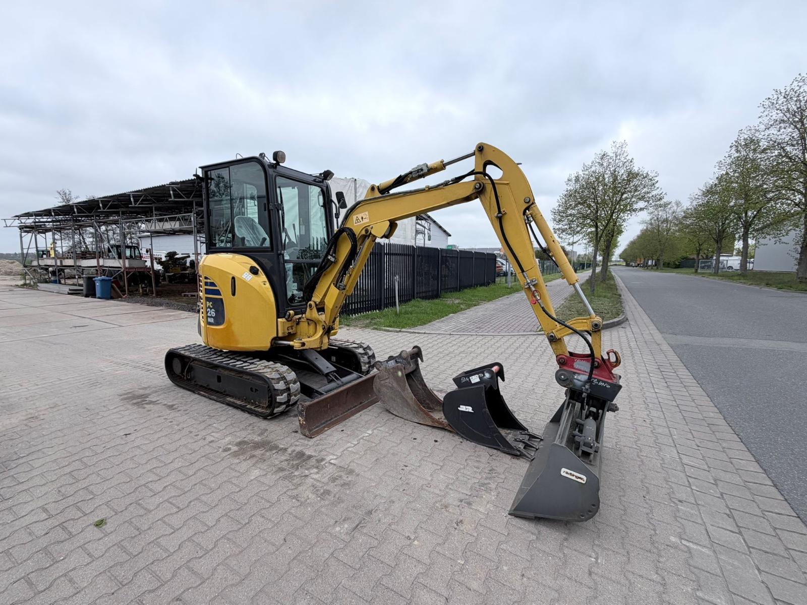 Komatsu PC26 MR-3 + Löffel Packet  / TOP