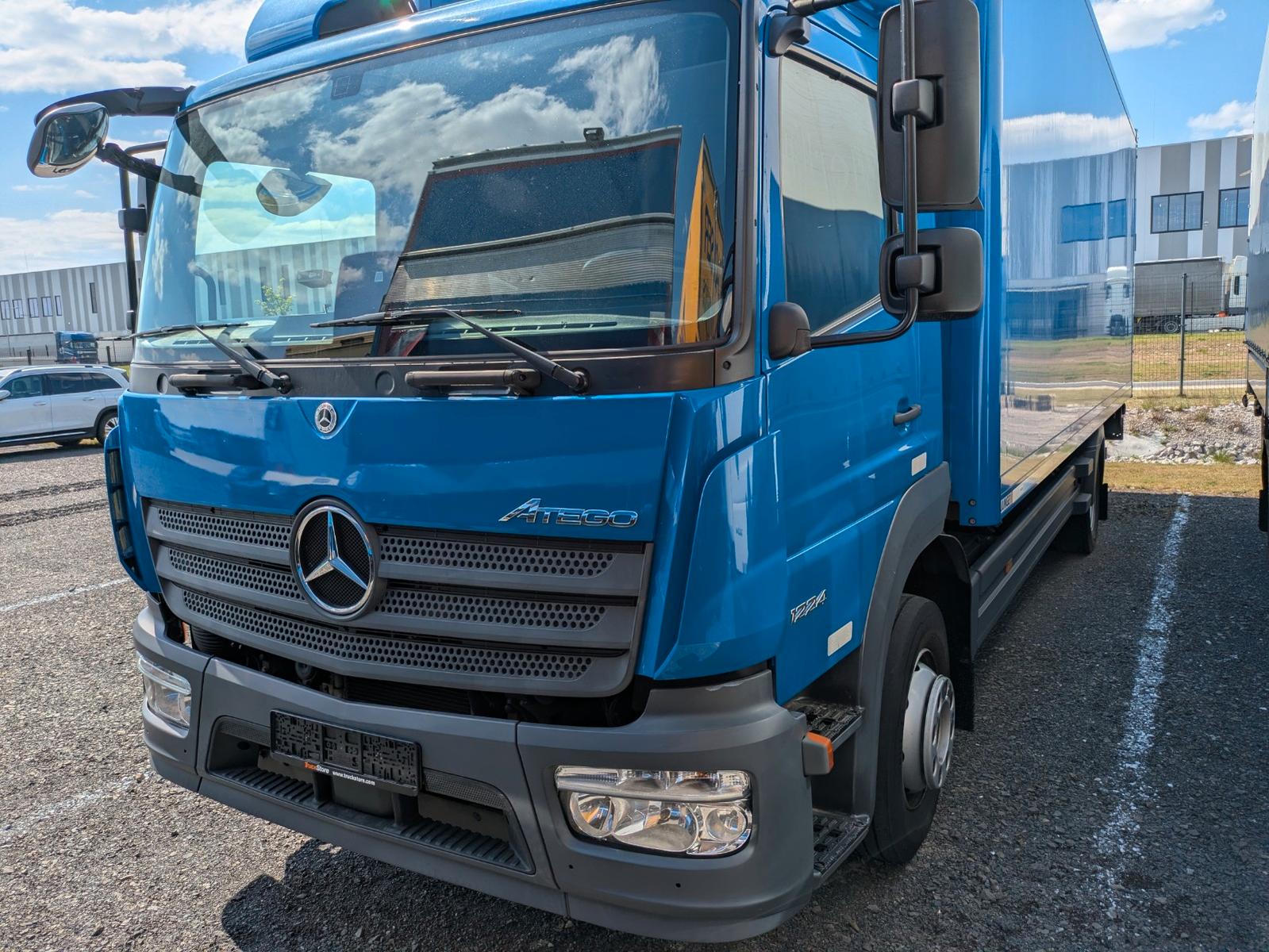Mercedes-Benz Atego 1224L box + tailgate