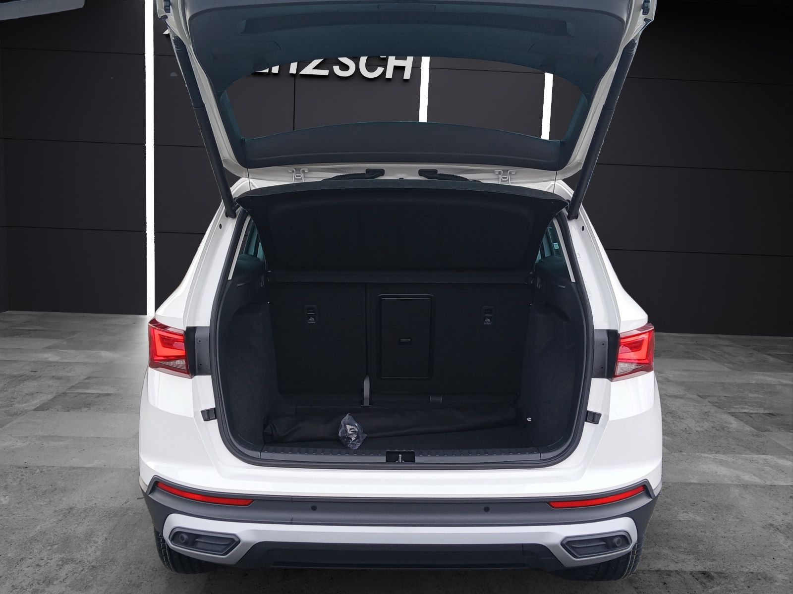 Fahrzeugabbildung SEAT Ateca 2.0 TDI Road Edition DSG ACC Kamera