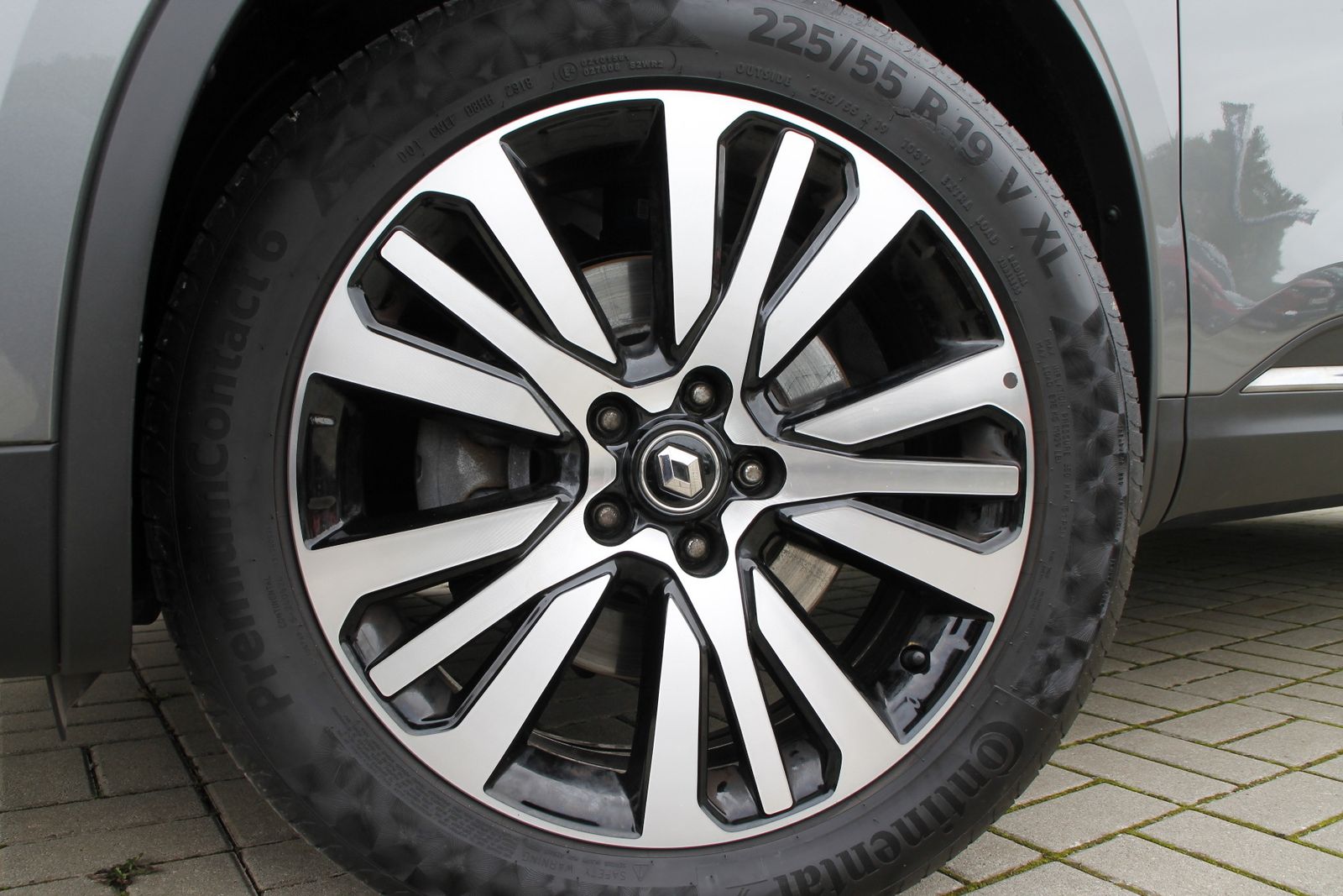 Fahrzeugabbildung Renault Koleos Life 4x4