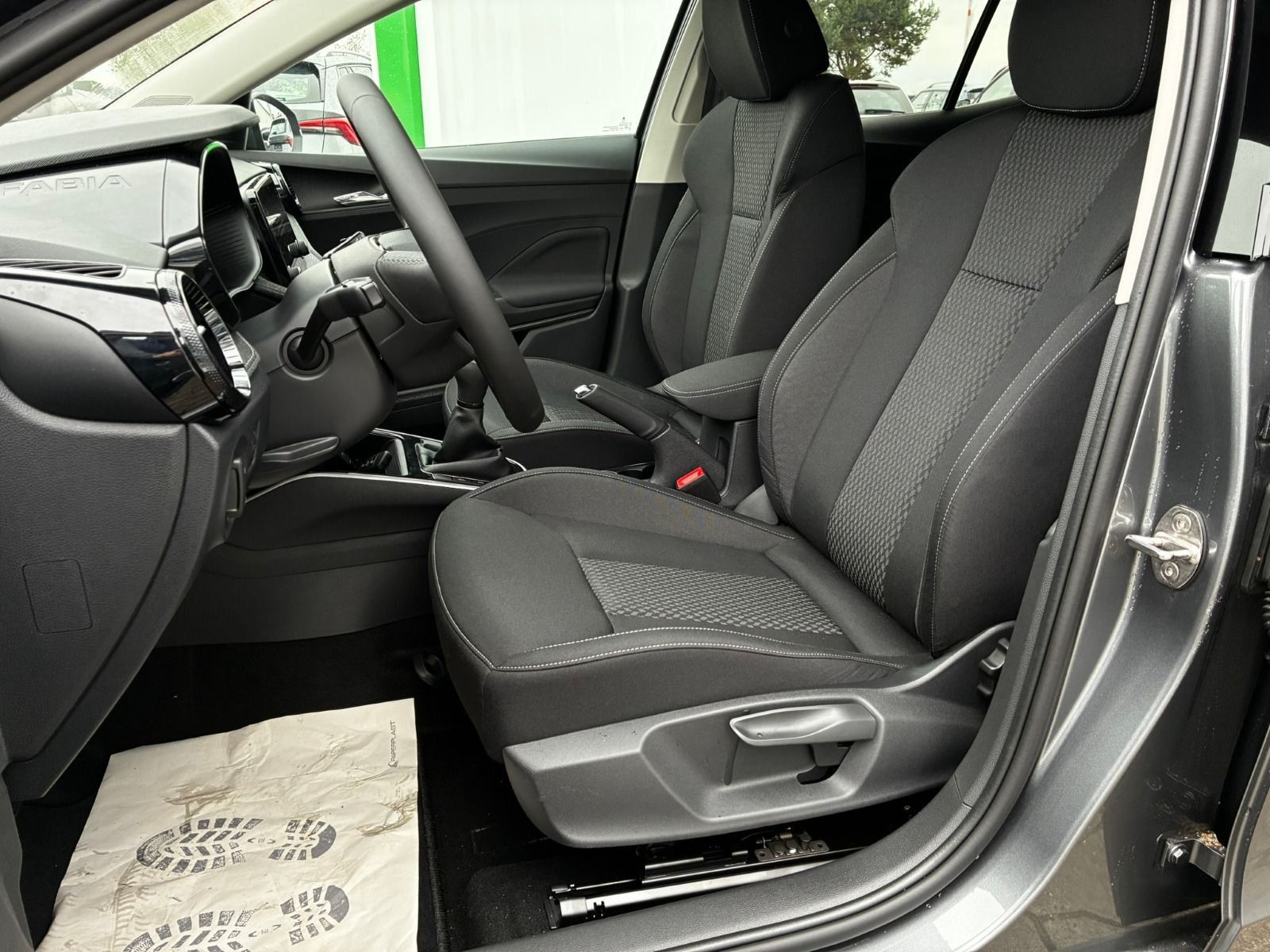 Fahrzeugabbildung SKODA Fabia 1.0 TSI Selection OPF