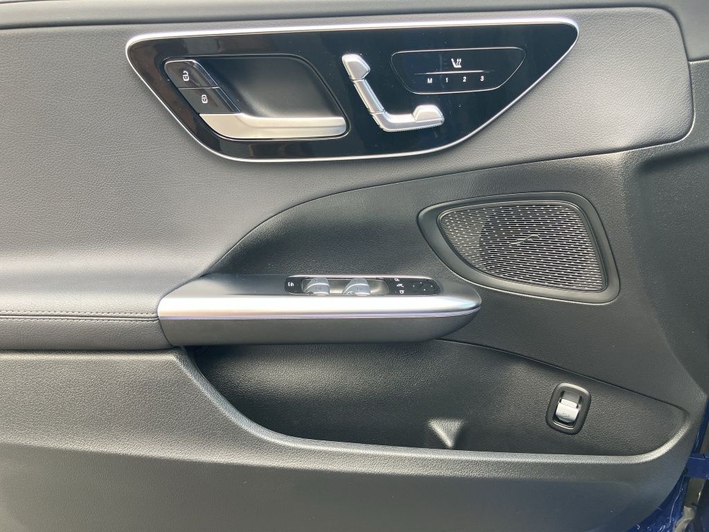 Fahrzeugabbildung Mercedes-Benz C 220 d T AHK*Navi*Fernlichtass.*KeyLess*LED*PDC