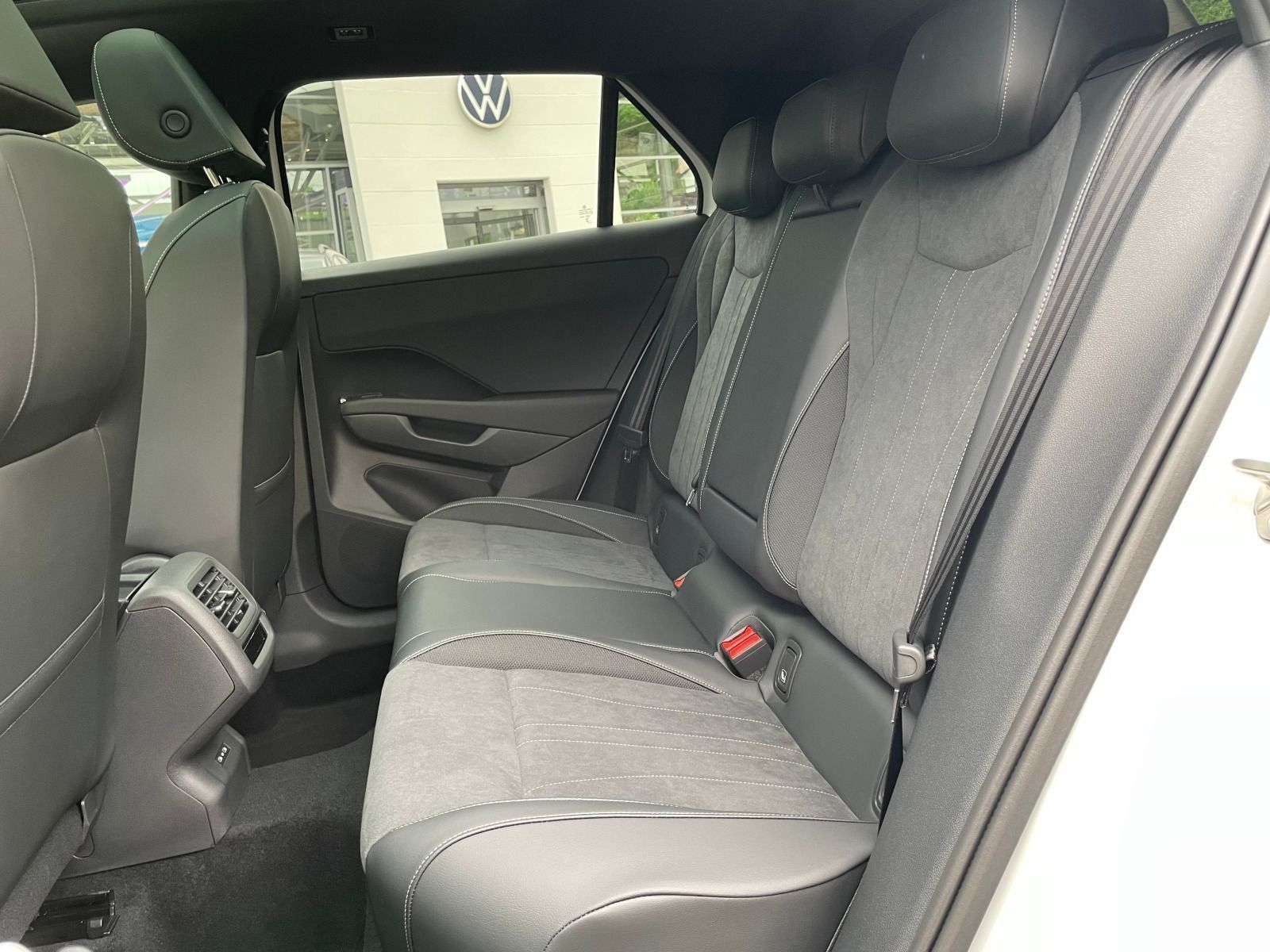 Volkswagen T-Roc - Bild 9