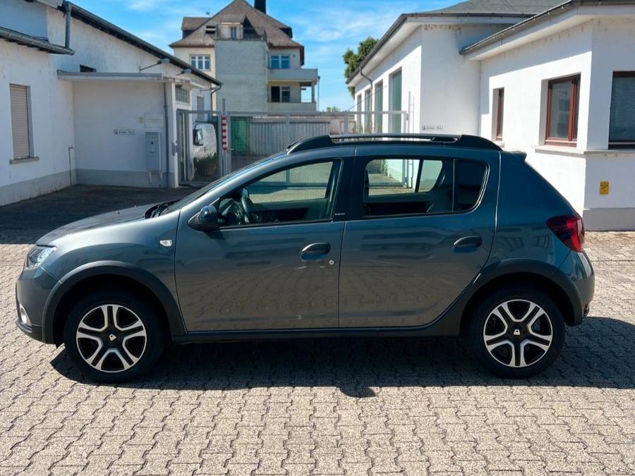 Dacia Sandero II Stepway Celebration*KAMERA*NAVI+8FACH