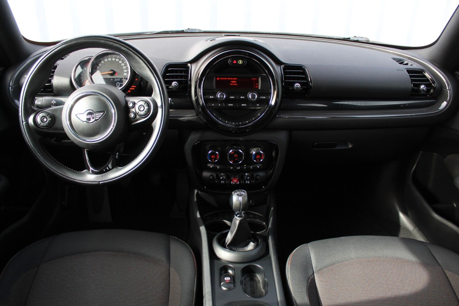 Fahrzeugabbildung MINI COOPER Clubman AHK*Klimaautom.*Sitzh.