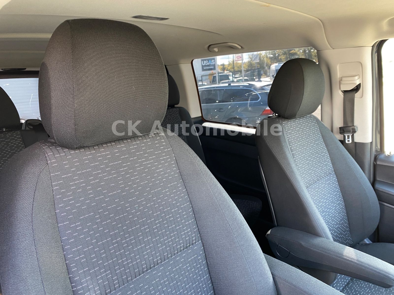 Fahrzeugabbildung Mercedes-Benz Mercedes-Benz Vito Mixto 124 lang Autom./5 Sitze