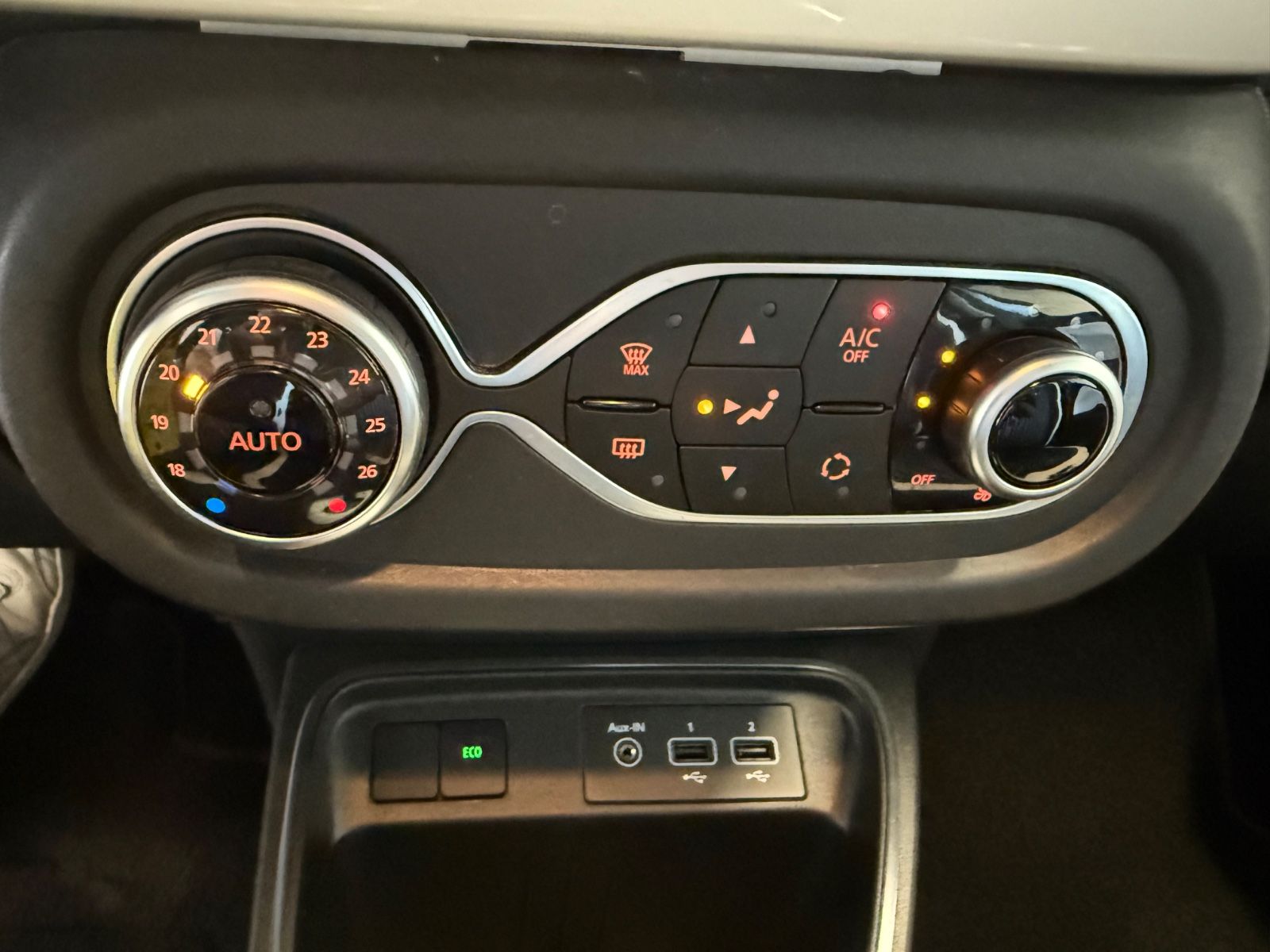 Fahrzeugabbildung Renault Twingo Techno Electric, Navi, Rückfahrkamera