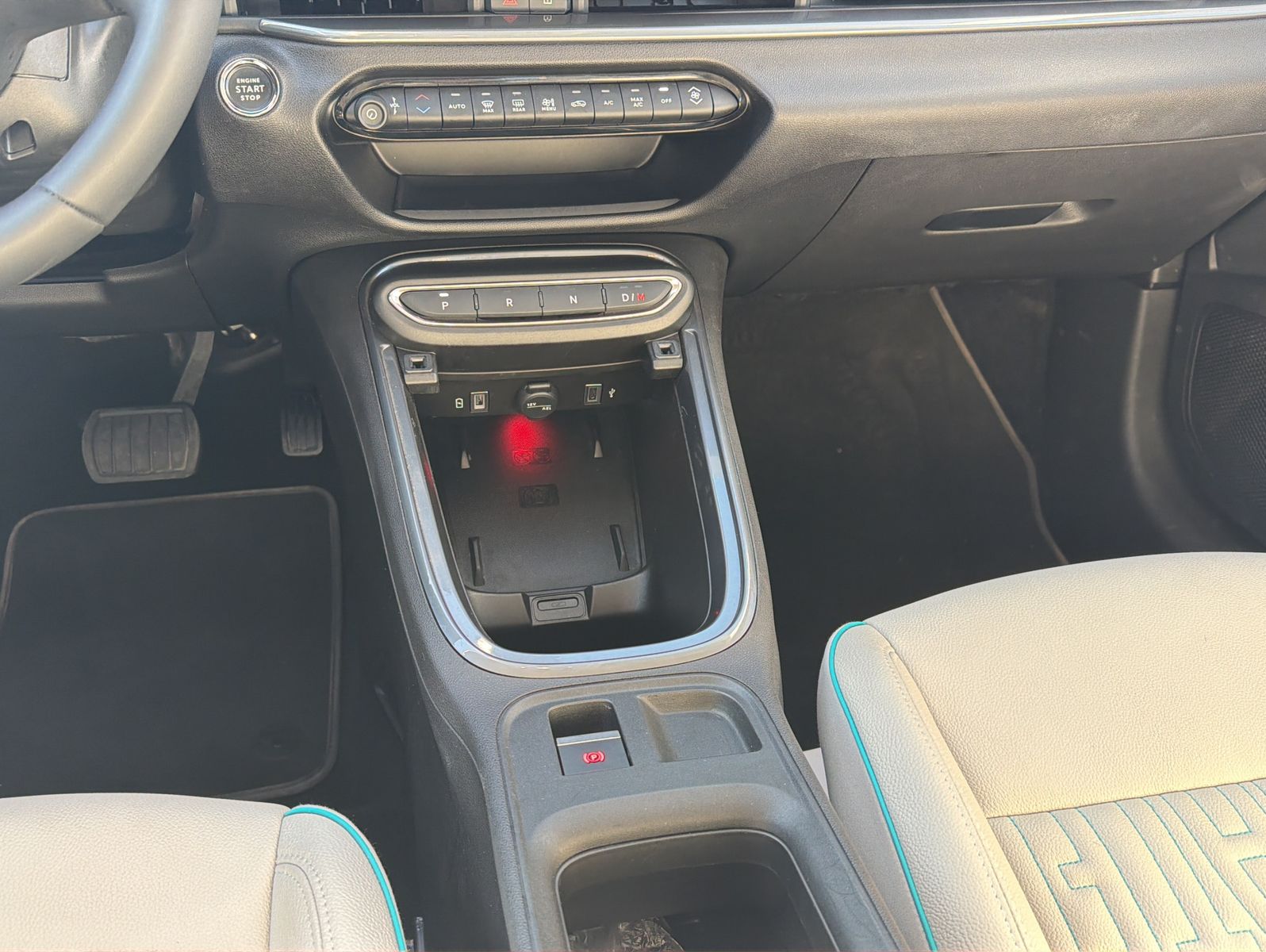 Fahrzeugabbildung Fiat 600 Hybrid La Prima + Navigation System
