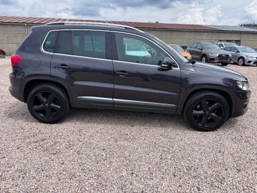 Volkswagen Tiguan - 4