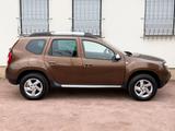 Dacia Duster 1.6 16V PRESTIGE 4x4 KLIMA ZV LEDER ALU - Dacia Duster: 16v