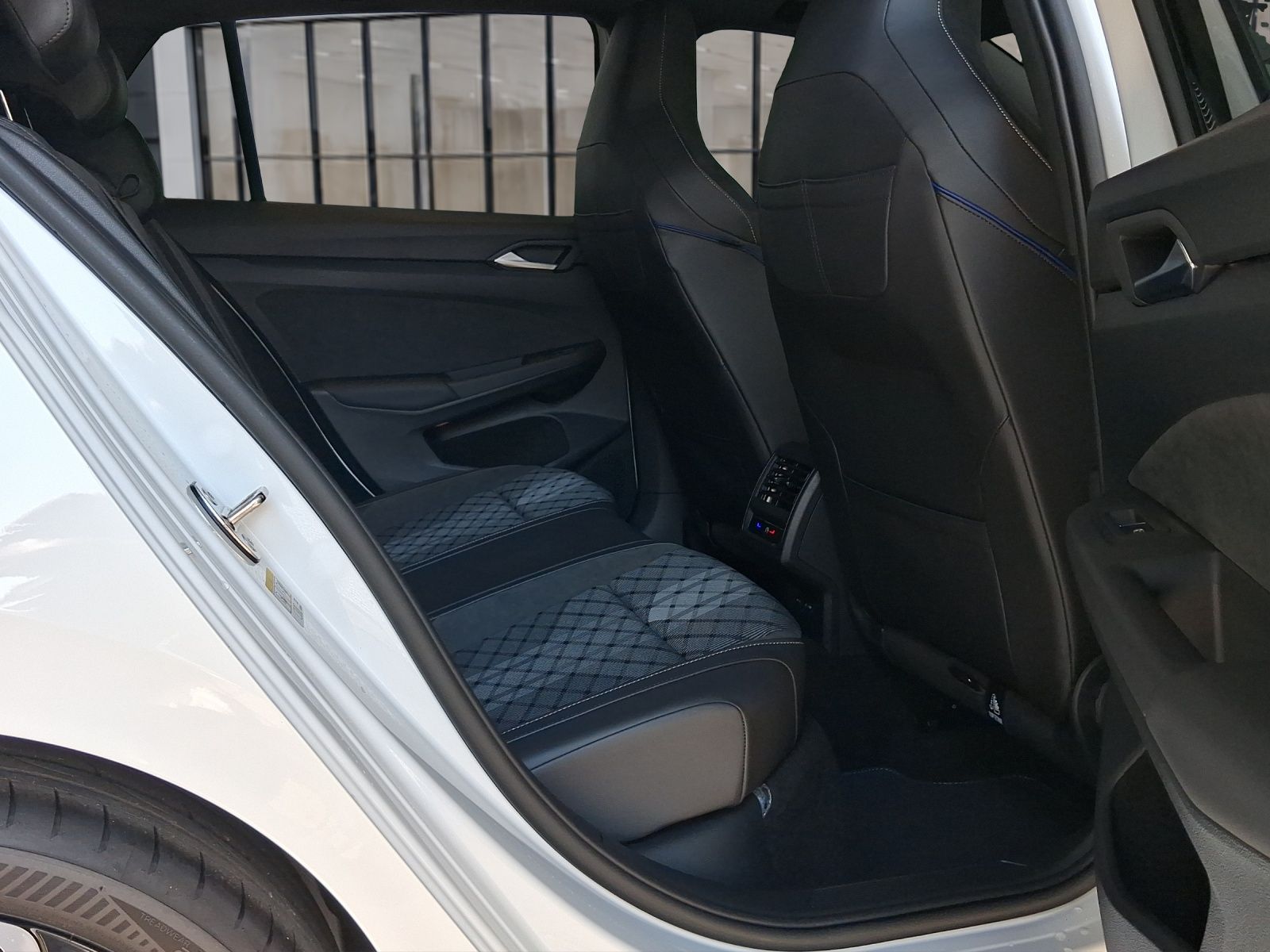 Volkswagen Golf - Bild 8