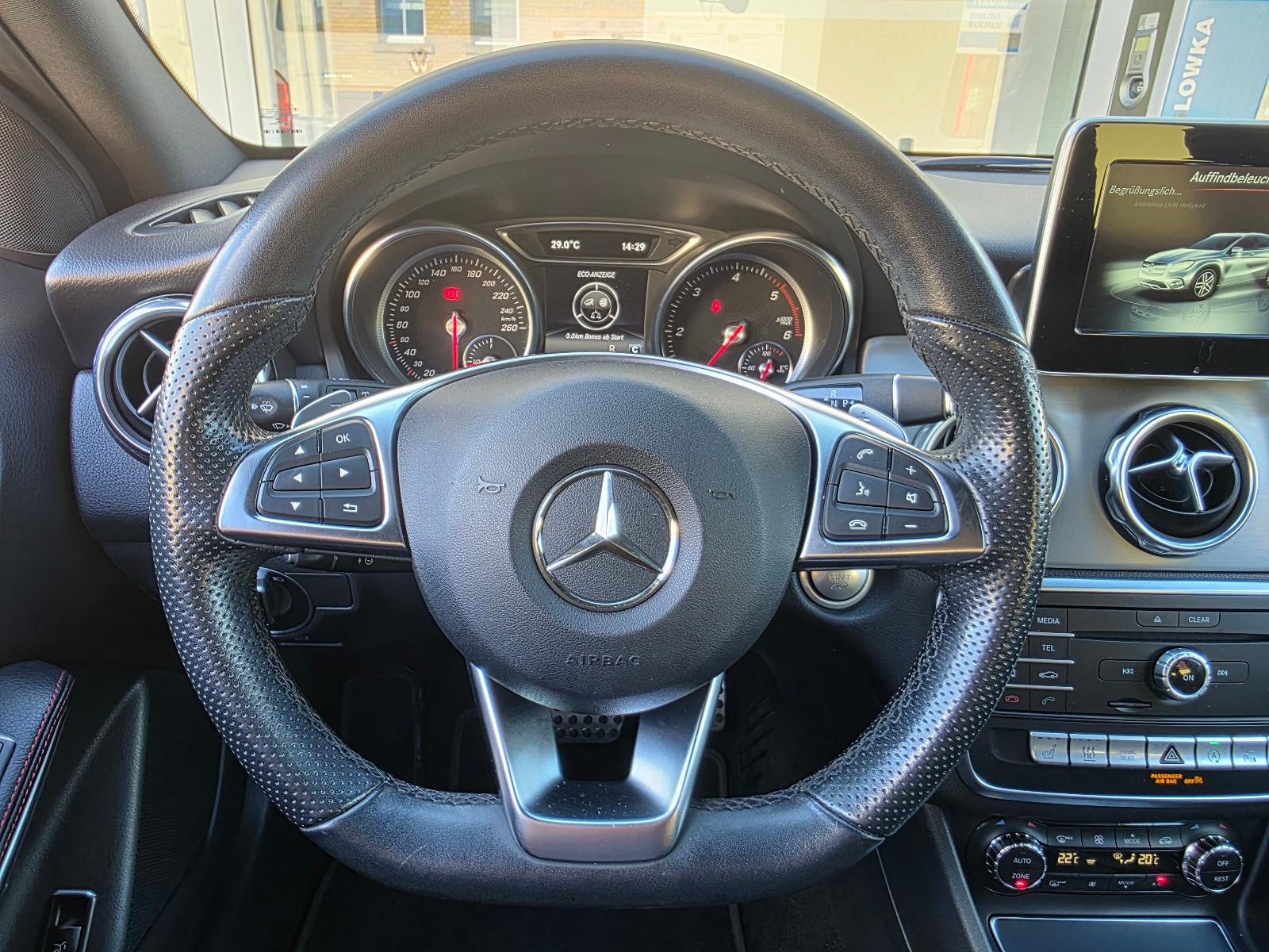 Mercedes-Benz GLA 200 CDI / d AMG Line