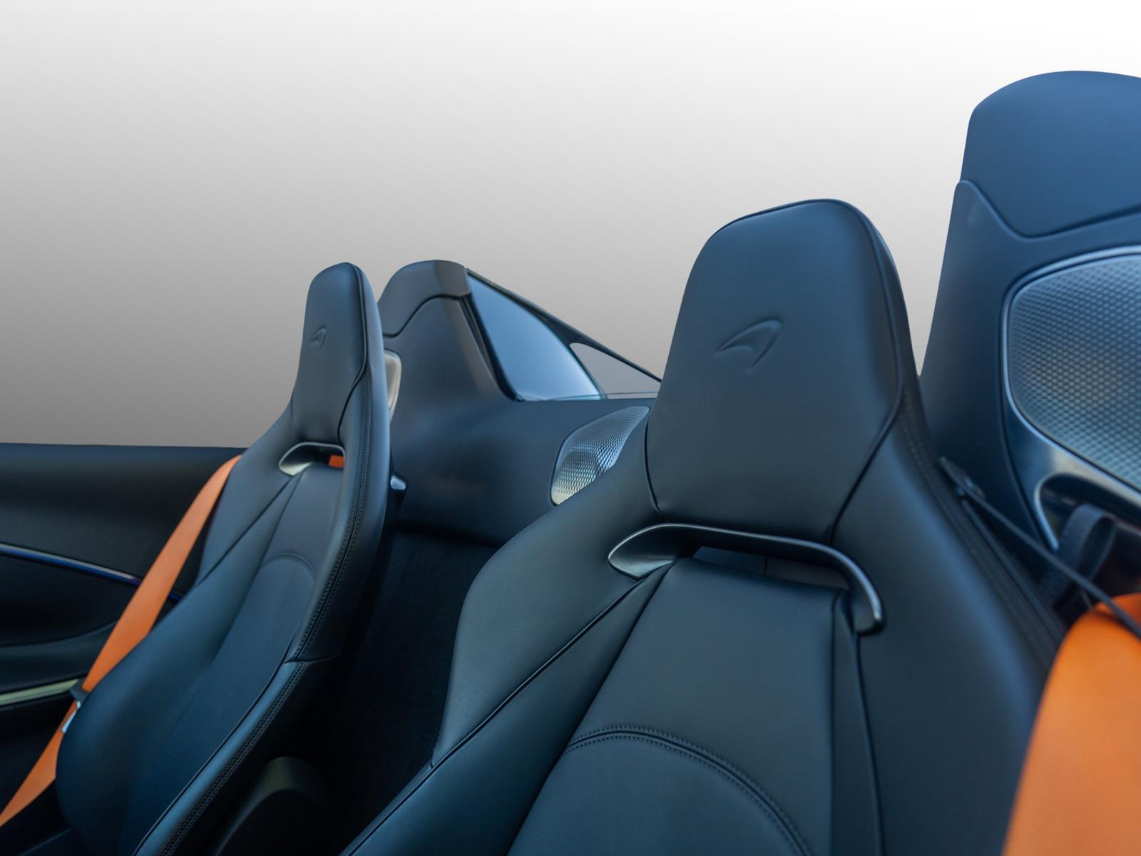 McLaren Artura Spider TechLux Int. | B&W | Carbon | ECR