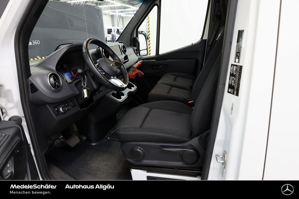 MERCEDES-BENZ Sprinter 2025